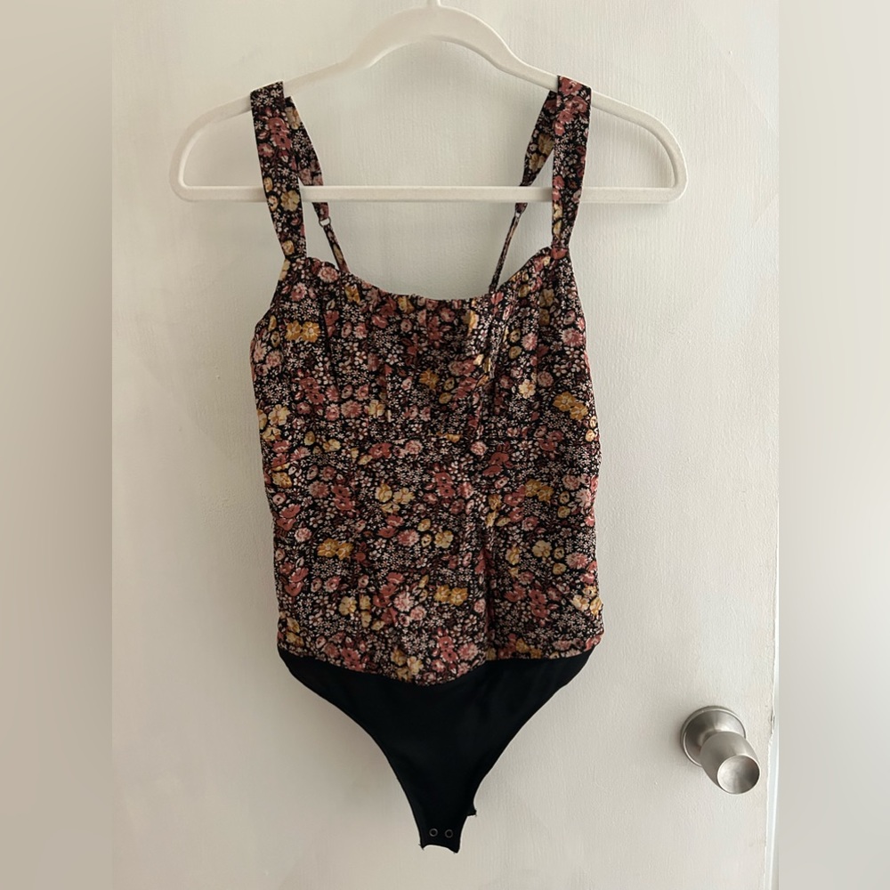 Abercrombie & Fitch Floral Bodysuit